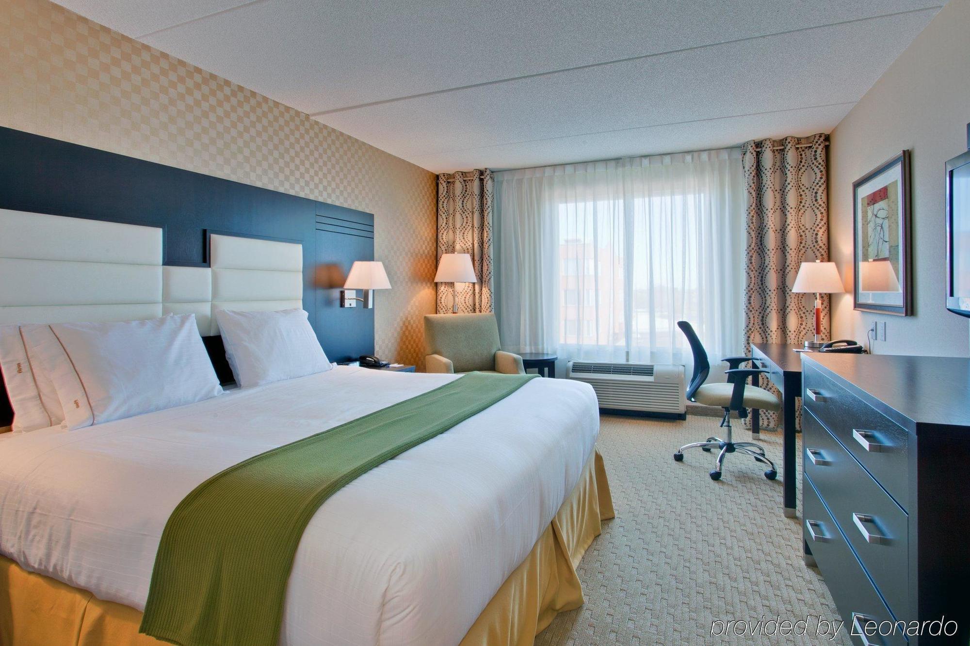 Holiday Inn Express Hotel & Suites Ottawa West-Nepean, An Ihg Hotel Szoba fotó
